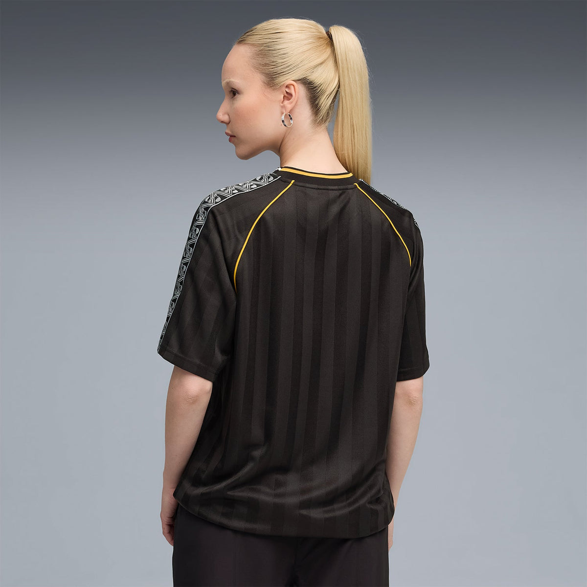 King Relaxed Soccer Jersey - Mens