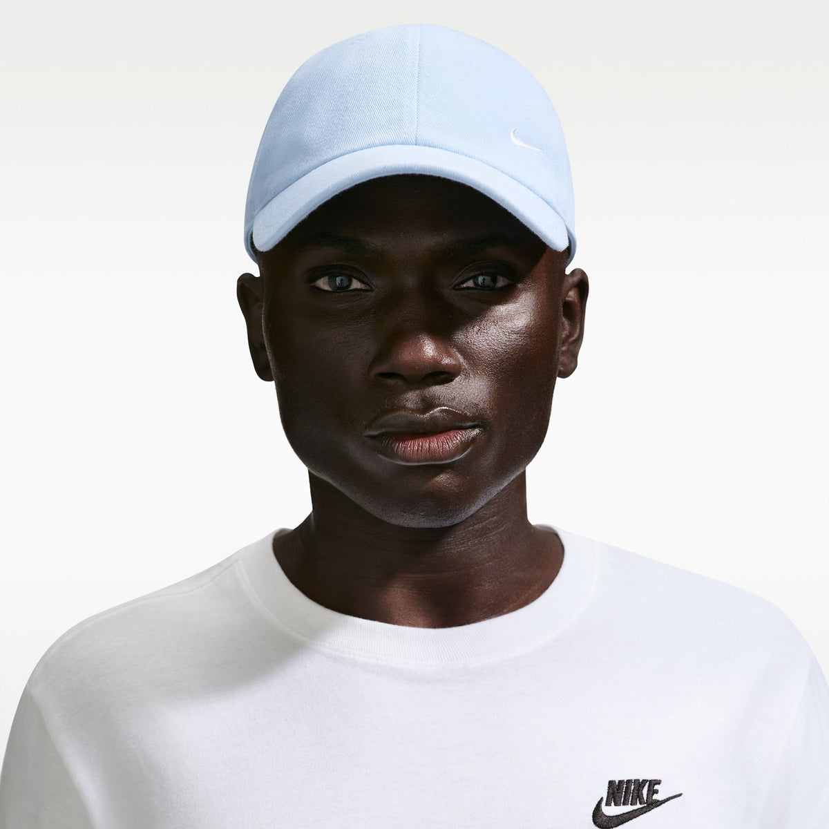 Nike Club Cap Metal Swoosh Strapback